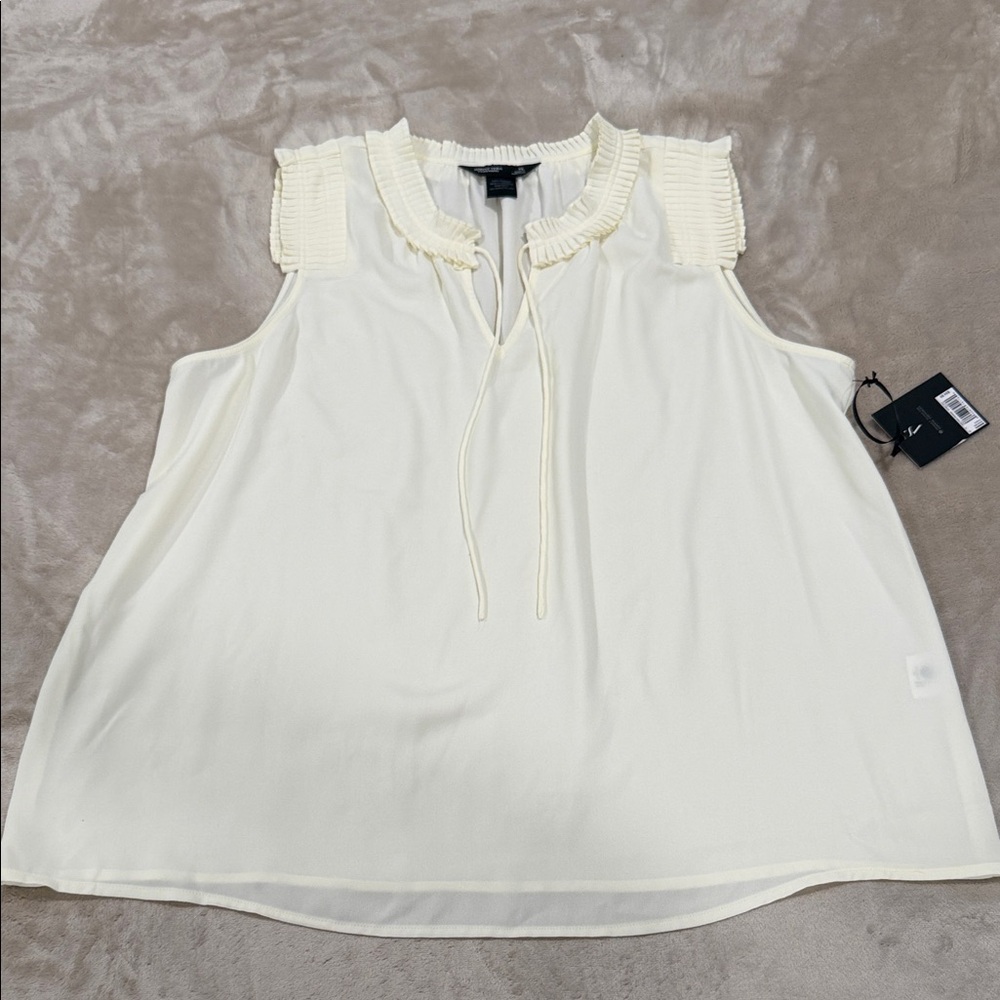 Simply Vera Vera Wang Cream Ruffled Blouse